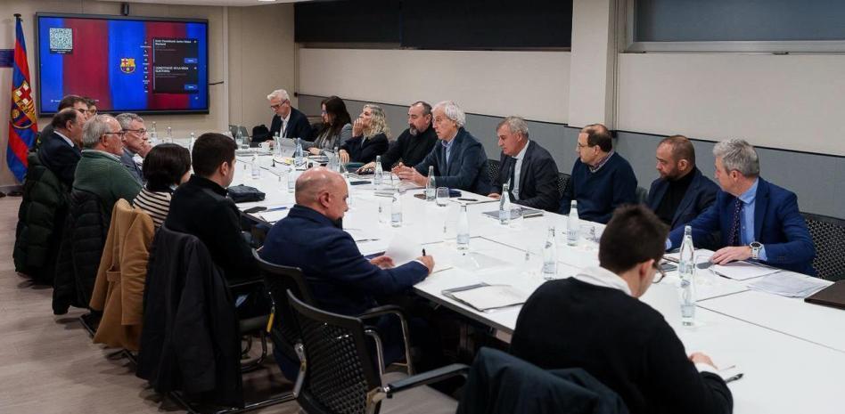 世体:今日巴萨主席正式候选人将出炉,或只有拉波尔塔与丰特