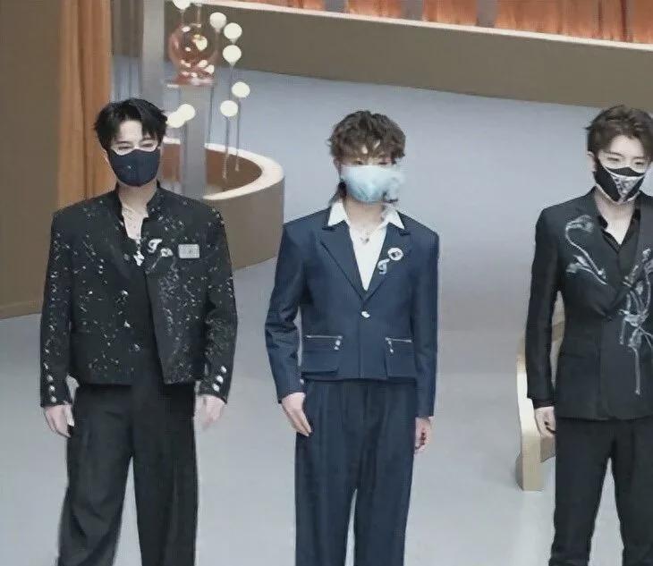 BB真人视讯官网-抖音盛典成“祛魅现场”！网红集体见光死，网友：名字和脸对不上